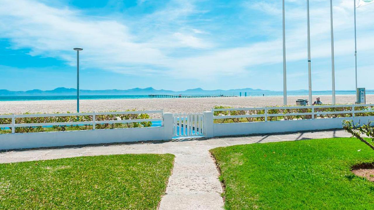 Oiza Blanca Arena At The Beach